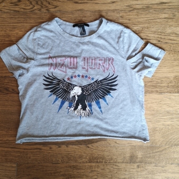 F21 Grey Cropped Eagle Graphic Short Sleeve Shirt Medium - Picture 1 of 4